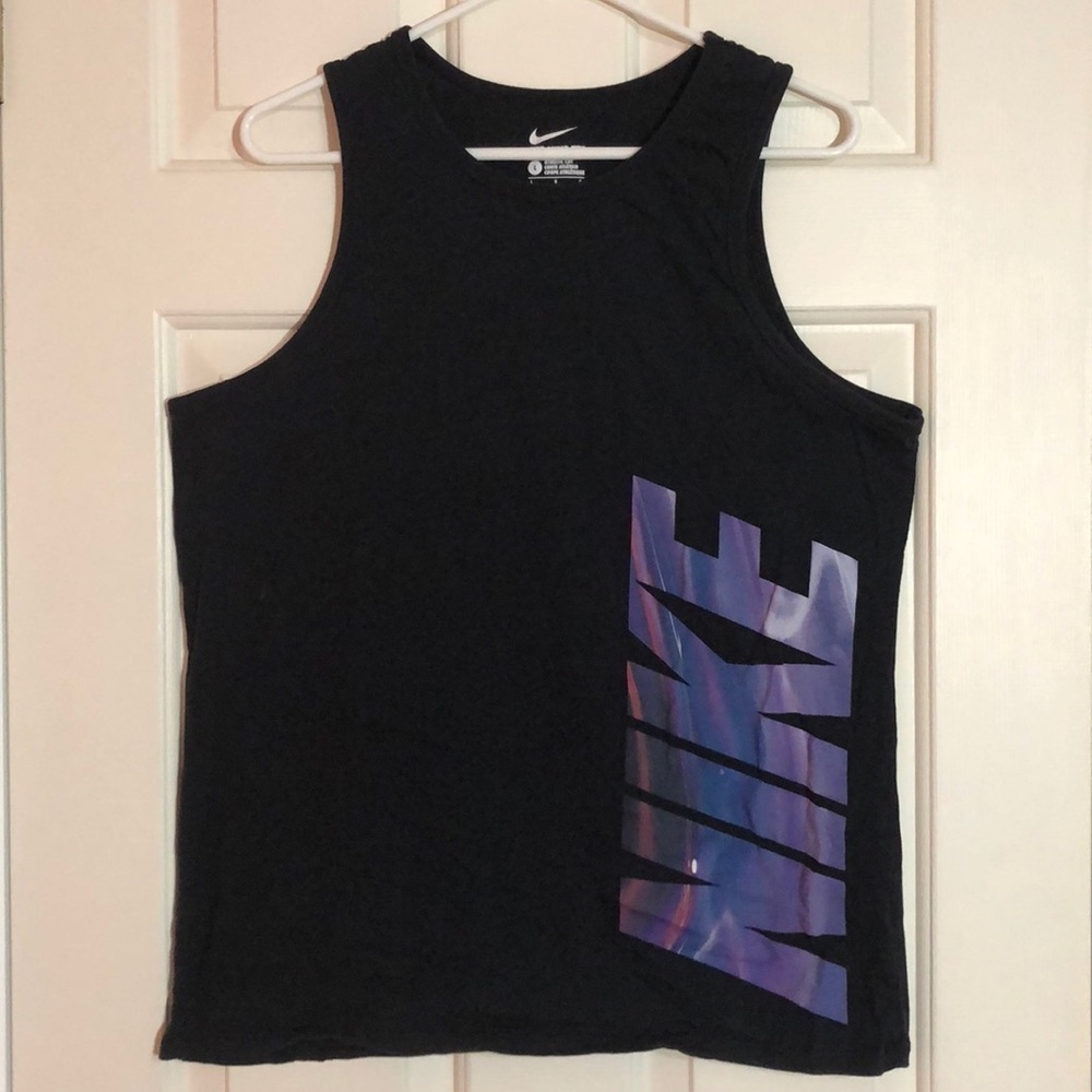 EUC Nike Men’s Athletic Cut Sleeveless Shirt